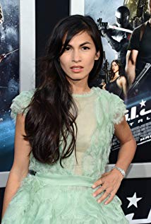 How tall is Elodie Yung?